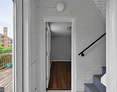 257 Newcomb Street Se - Photo Thumbnail 29