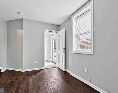 257 Newcomb Street Se - Photo Thumbnail 28