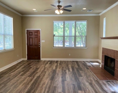 5982 Fergus Dr - Photo Thumbnail 5