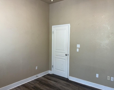 5982 Fergus Dr - Photo Thumbnail 22