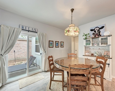 922 Thackeray Ln - Photo Thumbnail 16