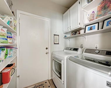 922 Thackeray Ln - Photo Thumbnail 26