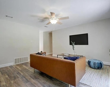 3211 Kittyhawk Cv - Photo Thumbnail 11