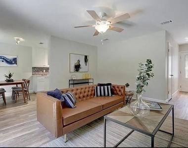 3211 Kittyhawk Cv - Photo Thumbnail 9