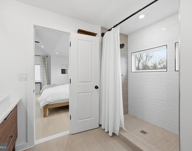 2211 Franklin Street Ne - Photo Thumbnail 25