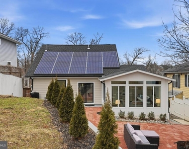 2211 Franklin Street Ne - Photo Thumbnail 38