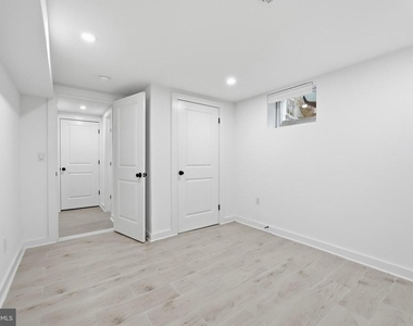 2211 Franklin Street Ne - Photo Thumbnail 34