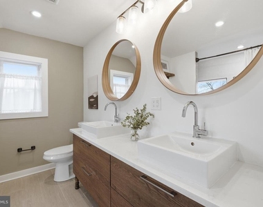 2211 Franklin Street Ne - Photo Thumbnail 24