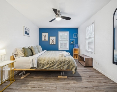 211 Lessin Ln - Photo Thumbnail 11
