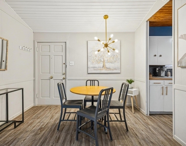 211 Lessin Ln - Photo Thumbnail 7
