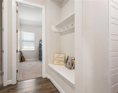 308 Milano Dr - Photo Thumbnail 18