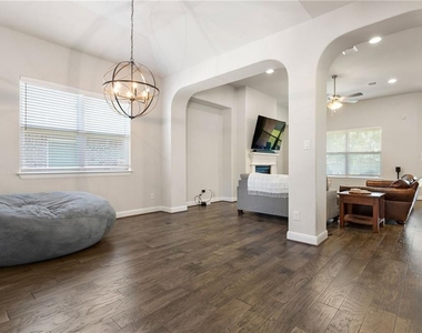 308 Milano Dr - Photo Thumbnail 13