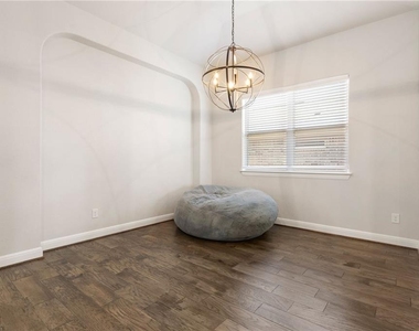 308 Milano Dr - Photo Thumbnail 15