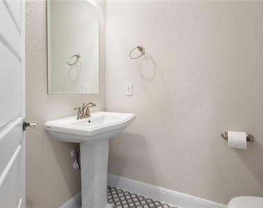 308 Milano Dr - Photo Thumbnail 8