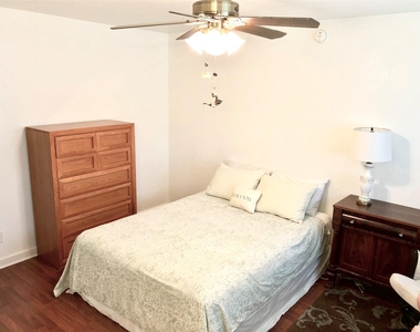 10302 Annie Oakley Trl - Photo Thumbnail 11