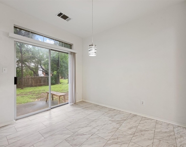 4501 Whispering Valley Dr - Photo Thumbnail 11