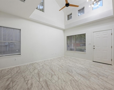 4501 Whispering Valley Dr - Photo Thumbnail 6