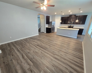 18809 Mangan Way - Photo Thumbnail 2