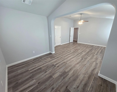 18809 Mangan Way - Photo Thumbnail 13