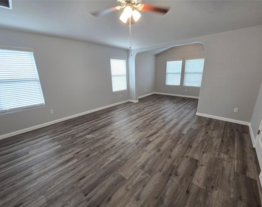 18809 Mangan Way - Photo Thumbnail 14