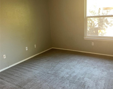 6003 Cougar Dr - Photo Thumbnail 19