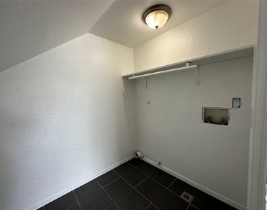 6003 Cougar Dr - Photo Thumbnail 7