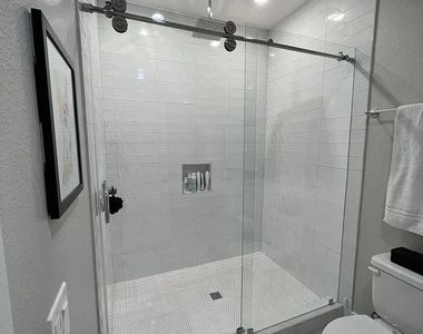 5711 Tura Ln - Photo Thumbnail 8