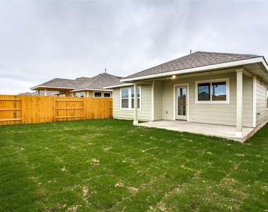 225 Trailside Ln - Photo Thumbnail 11