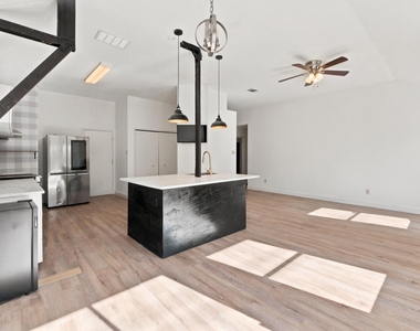 12501 Fallen Tower Ln - Photo Thumbnail 5