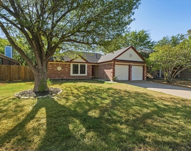12501 Fallen Tower Ln - Photo Thumbnail 3