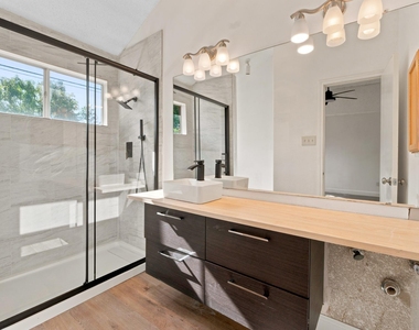 12501 Fallen Tower Ln - Photo Thumbnail 15
