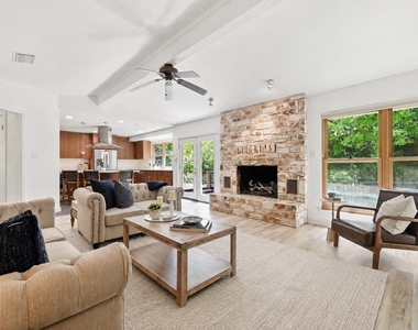 1905 Stoneridge Rd - Photo Thumbnail 2