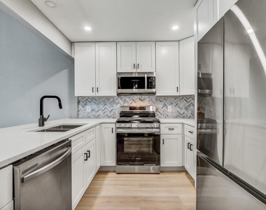 1010 Rundberg Ln - Photo Thumbnail 1