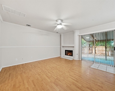 1811 Southwestern Trl - Photo Thumbnail 8