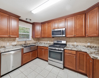 1811 Southwestern Trl - Photo Thumbnail 9