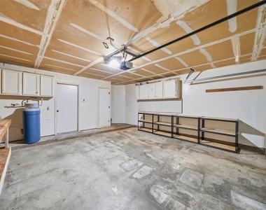 1811 Southwestern Trl - Photo Thumbnail 31