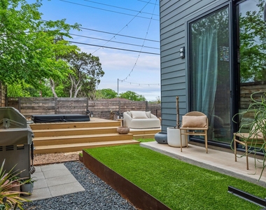 2507 Audubon Pl - Photo Thumbnail 16