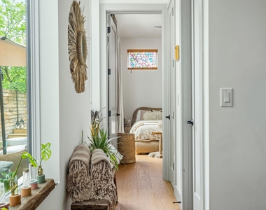 2507 Audubon Pl - Photo Thumbnail 6