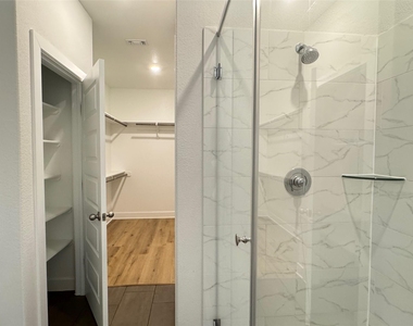 509 Three Feathers Ct - Photo Thumbnail 6