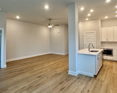 509 Three Feathers Ct - Photo Thumbnail 11