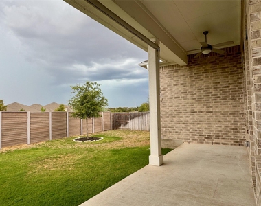 509 Three Feathers Ct - Photo Thumbnail 2