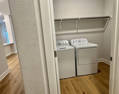 509 Three Feathers Ct - Photo Thumbnail 16