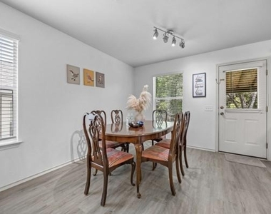 8710 Davis Oaks Trl - Photo Thumbnail 4