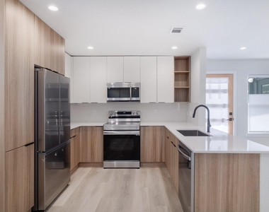 5304 Saint Georges Grn - Photo Thumbnail 9