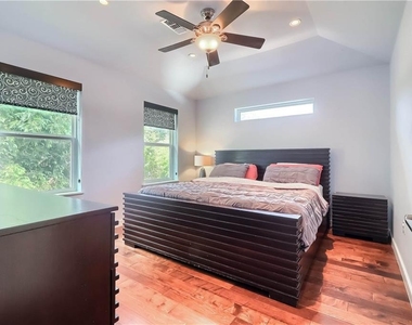 900 Capitol Ct - Photo Thumbnail 24