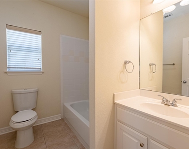 1305 Delsie Dr - Photo Thumbnail 19