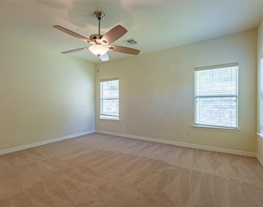 1305 Delsie Dr - Photo Thumbnail 11
