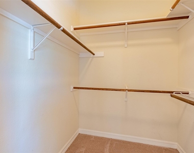 1305 Delsie Dr - Photo Thumbnail 18