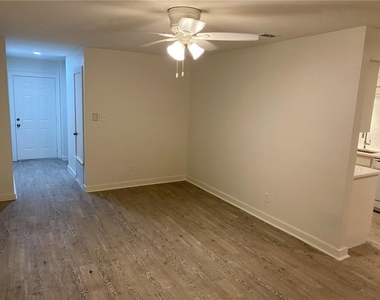 2408 Burleson Ct - Photo Thumbnail 6