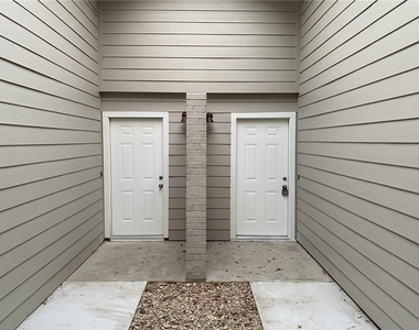 2408 Burleson Ct - Photo Thumbnail 3